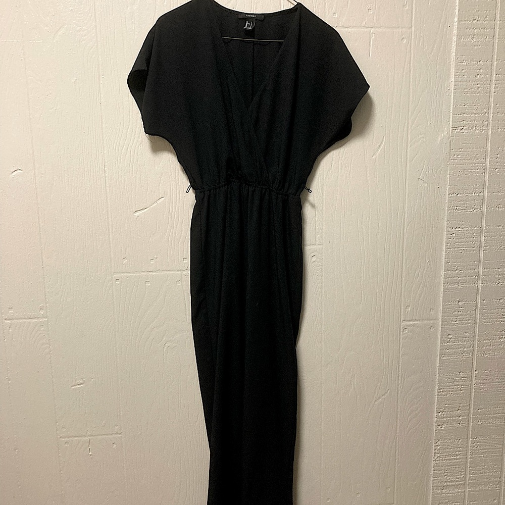 Forever 21 Women’s Black Pantsuit - Small